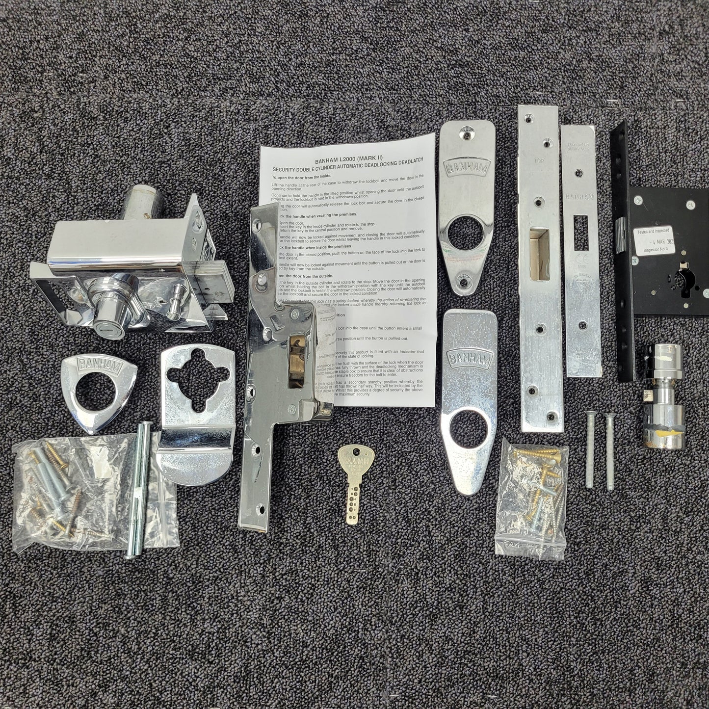 Pair of used Banham L2000 & M2002 Locks (keyed-alike) with 1 Key