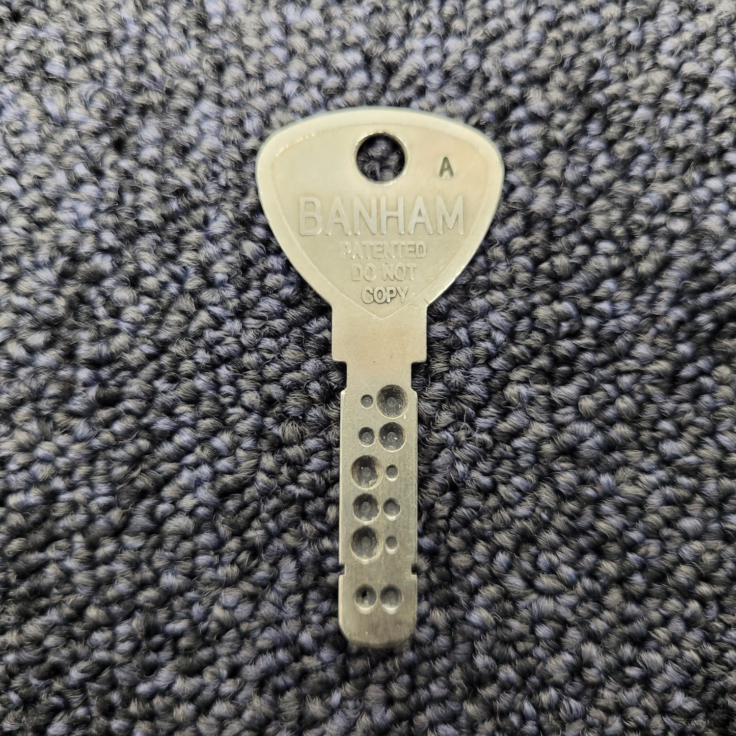 Pair of used Banham L2000 & M2002 Locks (keyed-alike) with 1 Key