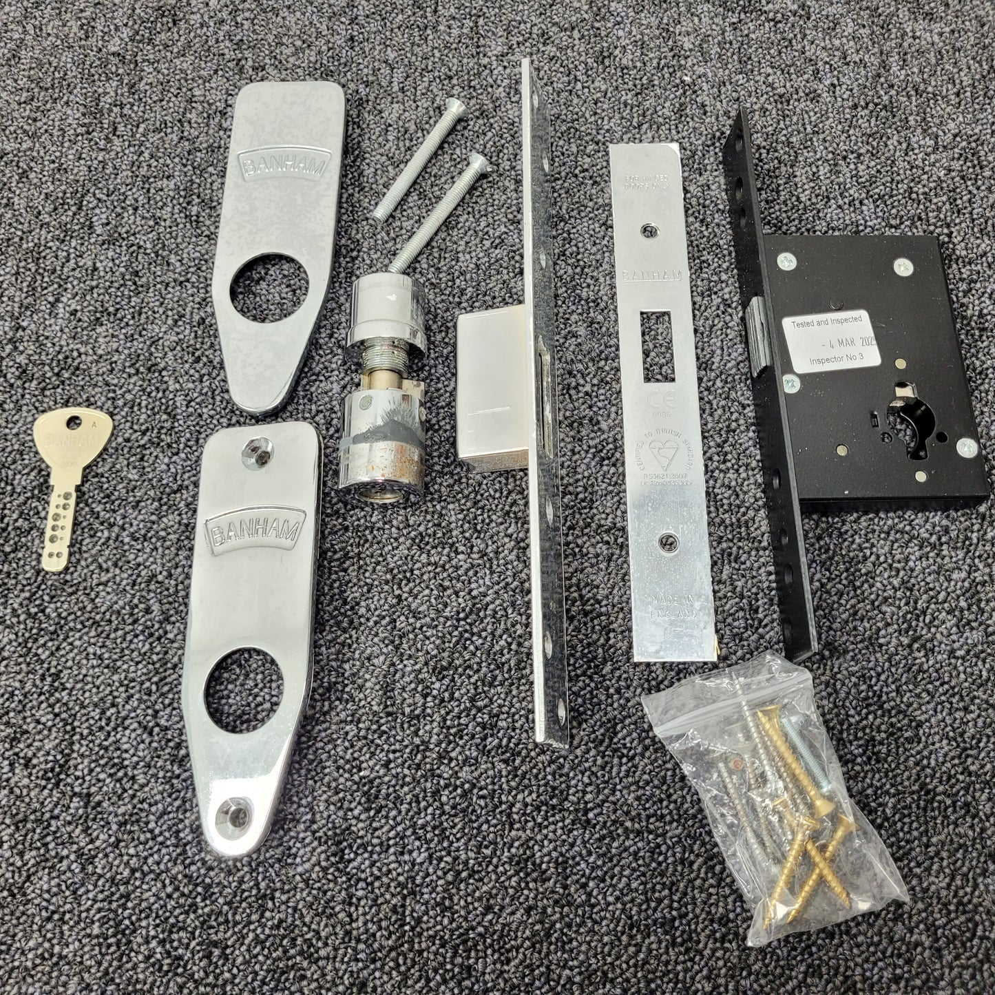Pair of used Banham L2000 & M2002 Locks (keyed-alike) with 1 Key