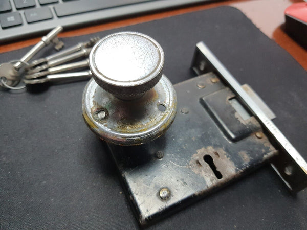 Erebus E106 (very rare Lock)! Old, worn, bit rusty but working!